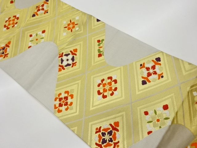 リサイクル　曲線に菱・華紋模様織出し袋帯